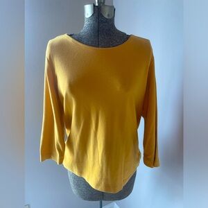 Rebecca Malone Women’s Mustard/Yelliw 3/4 length tshirt size large. (30)